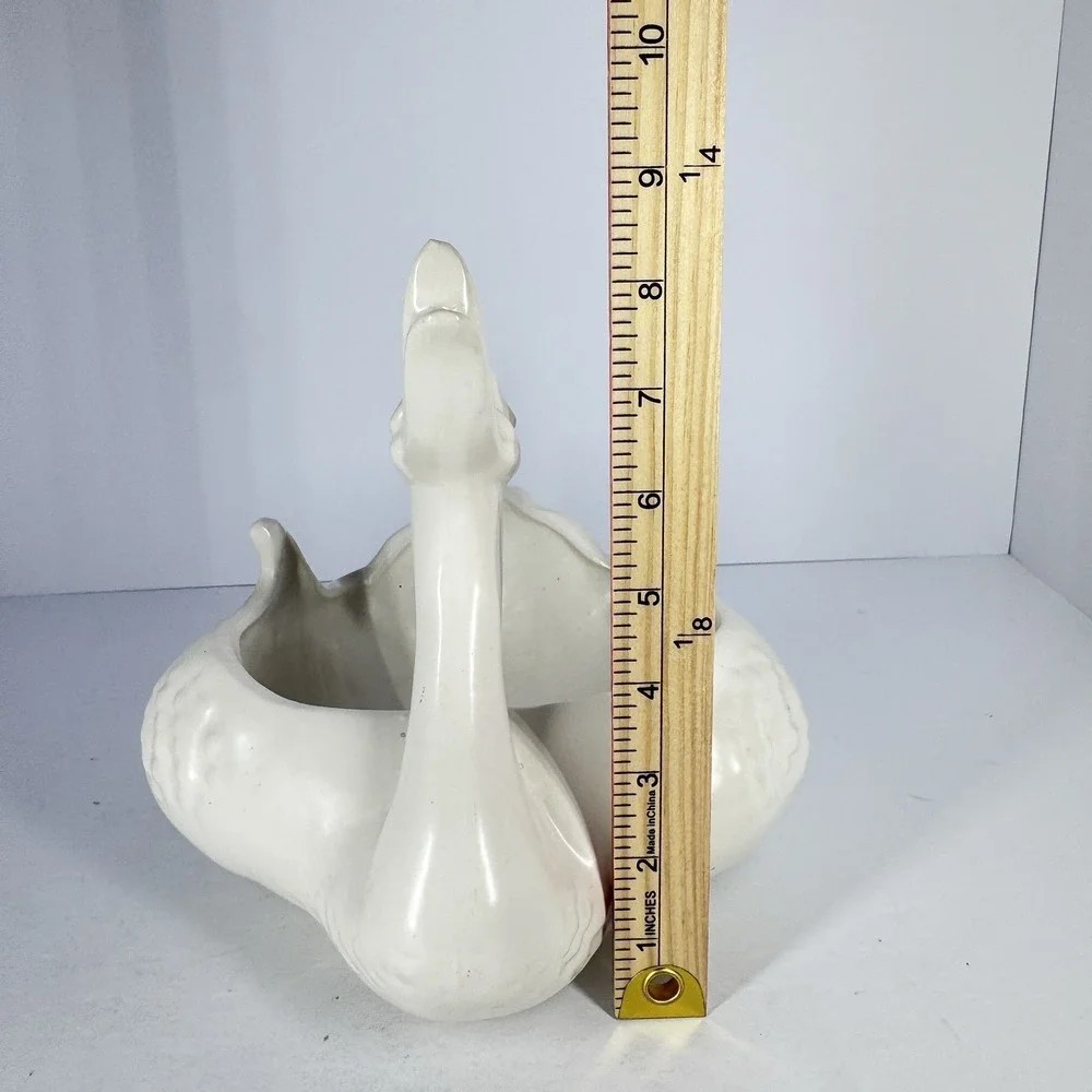 Hull USA Swan Planter White Ceramic‎ Bird Vase Mid Century Hollywood Regency
